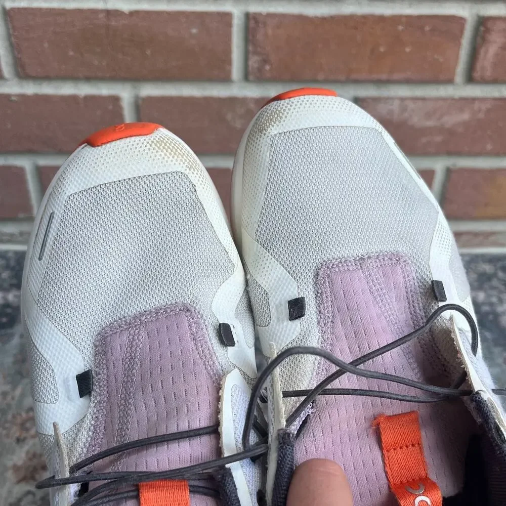 On Running brand model